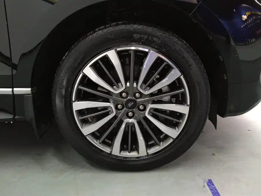 FORD EDGE 2021