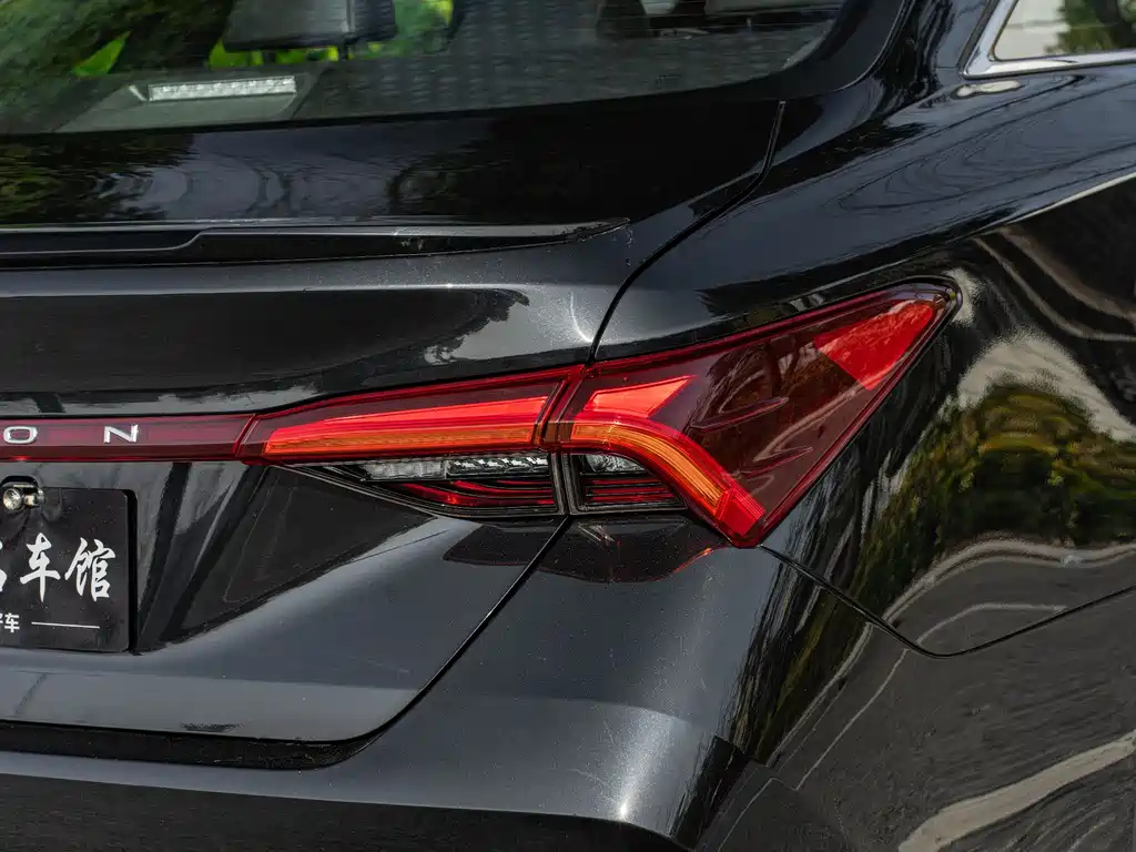 TOYOTA AVALON 2022