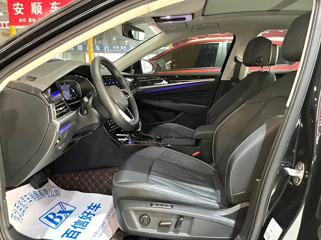 VOLKSWAGEN PASSAT 2023