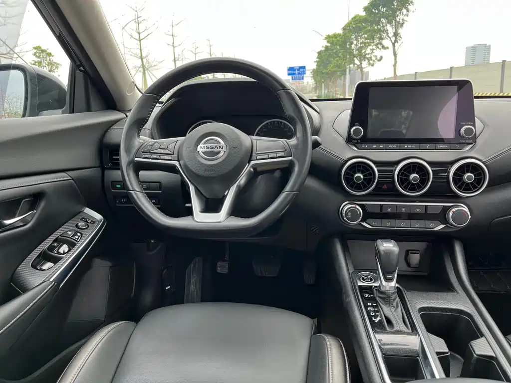 NISSAN SYLPHY 2019