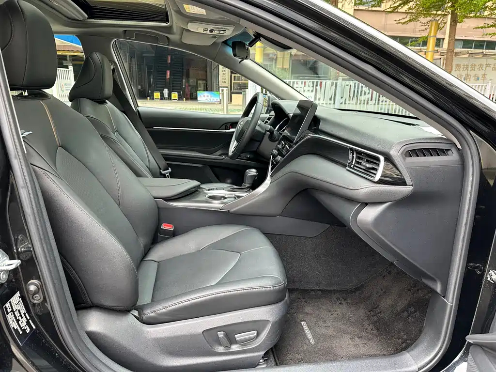 TOYOTA CAMRY 2021