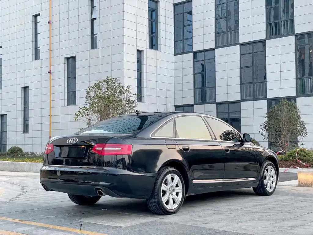 AUDI A6L 2010