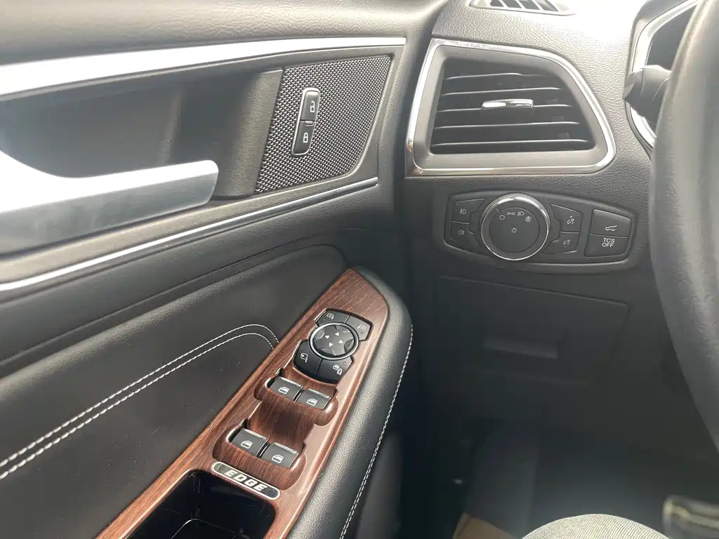FORD EDGE 2020