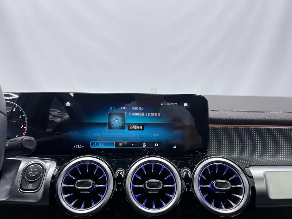 MERCEDES BENZ GLB 2022