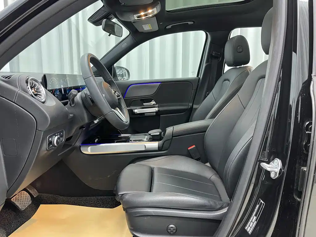 MERCEDES BENZ GLB 2022