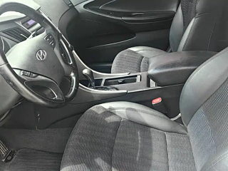 HYUNDAI SONATA  2013 YEAR 2.0L AUTOMATIC LEADING EDITION 2013