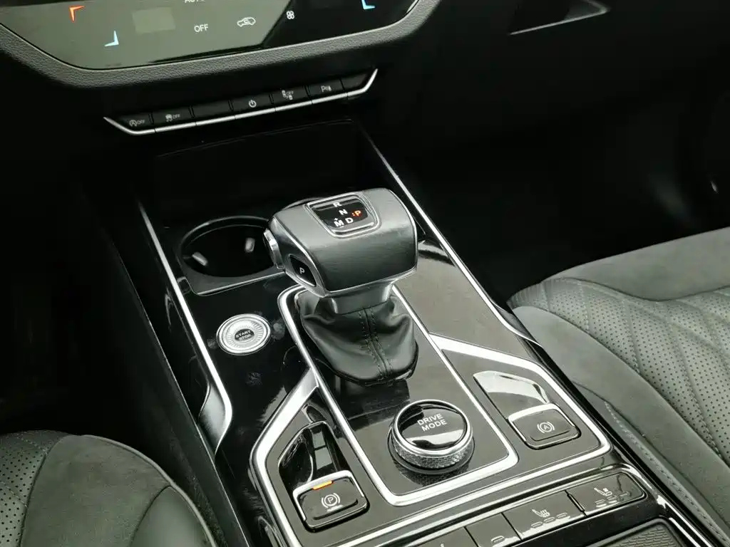 HONGQI HS5 2022