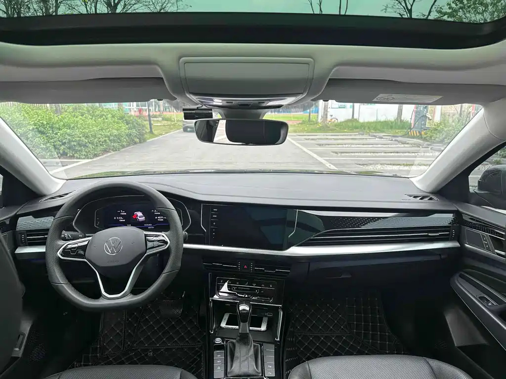 VOLKSWAGEN PASSAT 2022