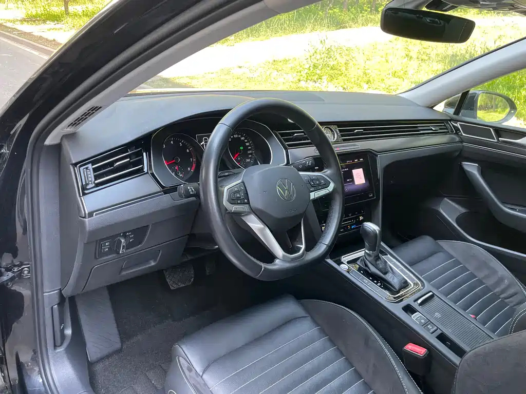 VOLKSWAGEN MAGOTAN 2022