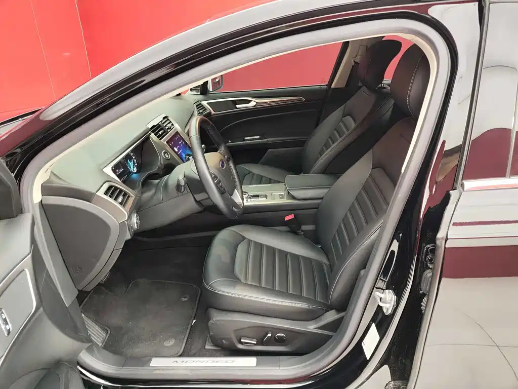 FORD MONDEO 2022