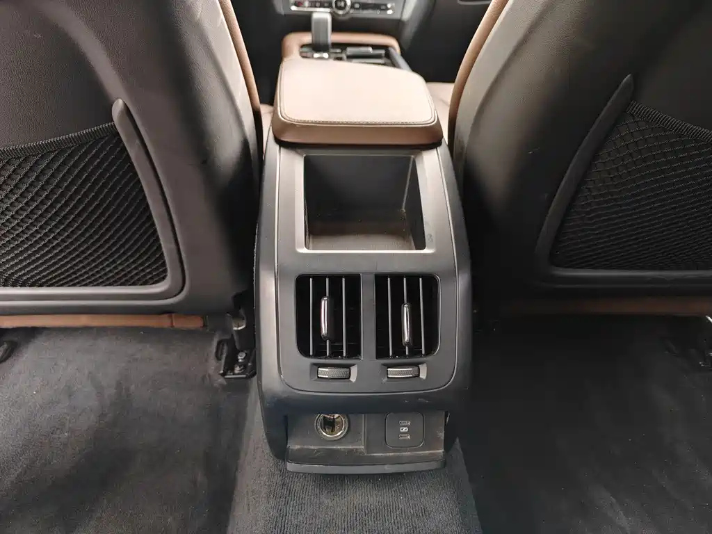 VOLVO S90 2023