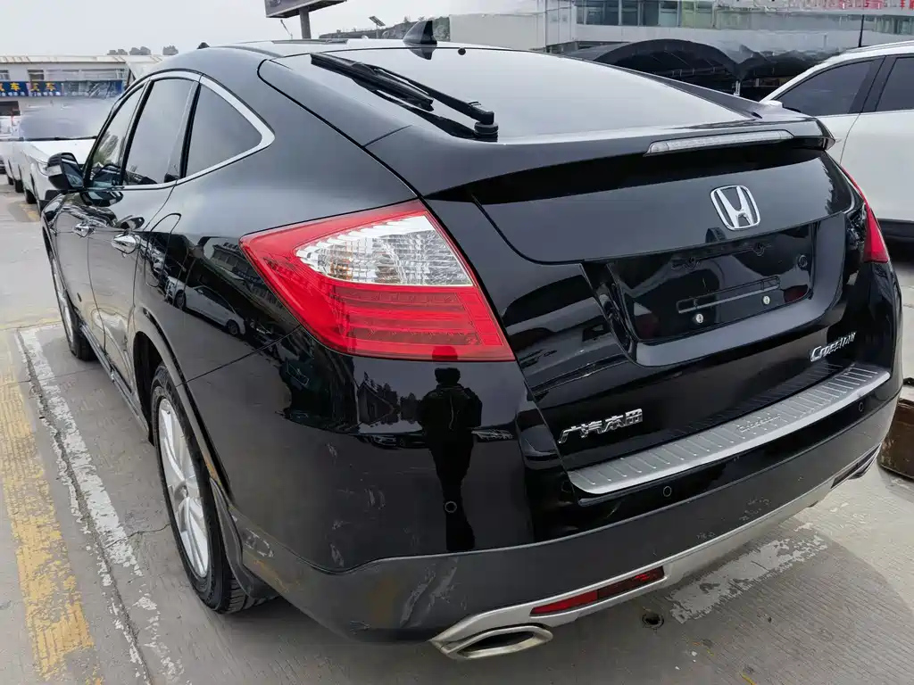 HONDA CROSSTOUR 2016