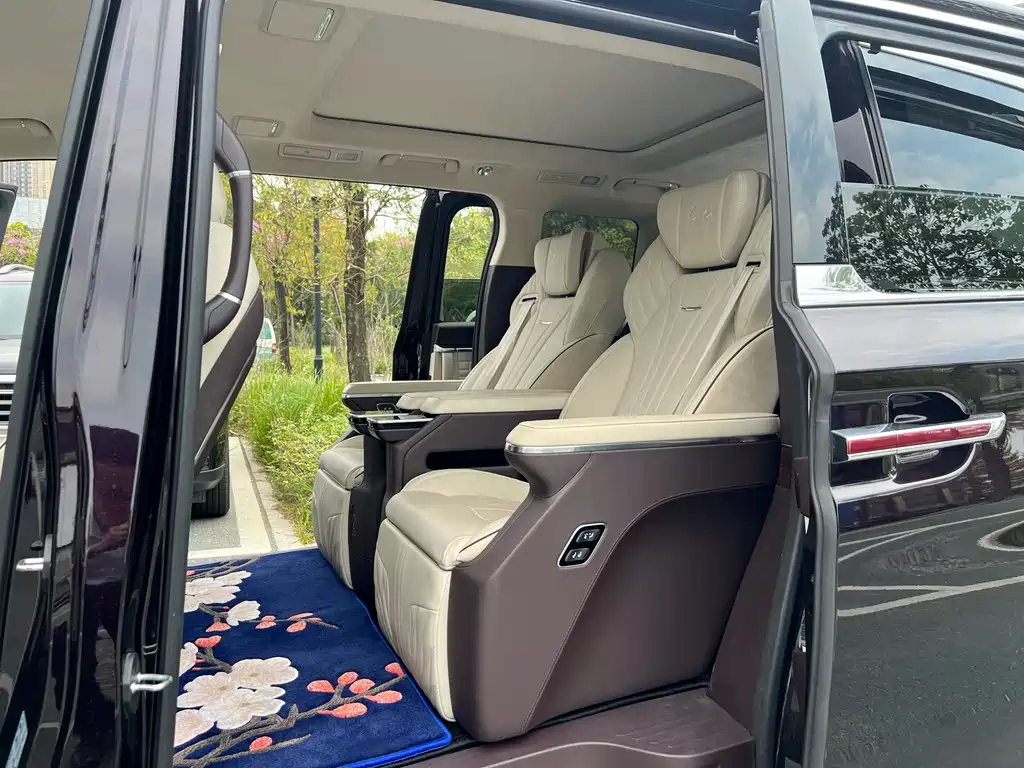 HONGQI HQ9 2022