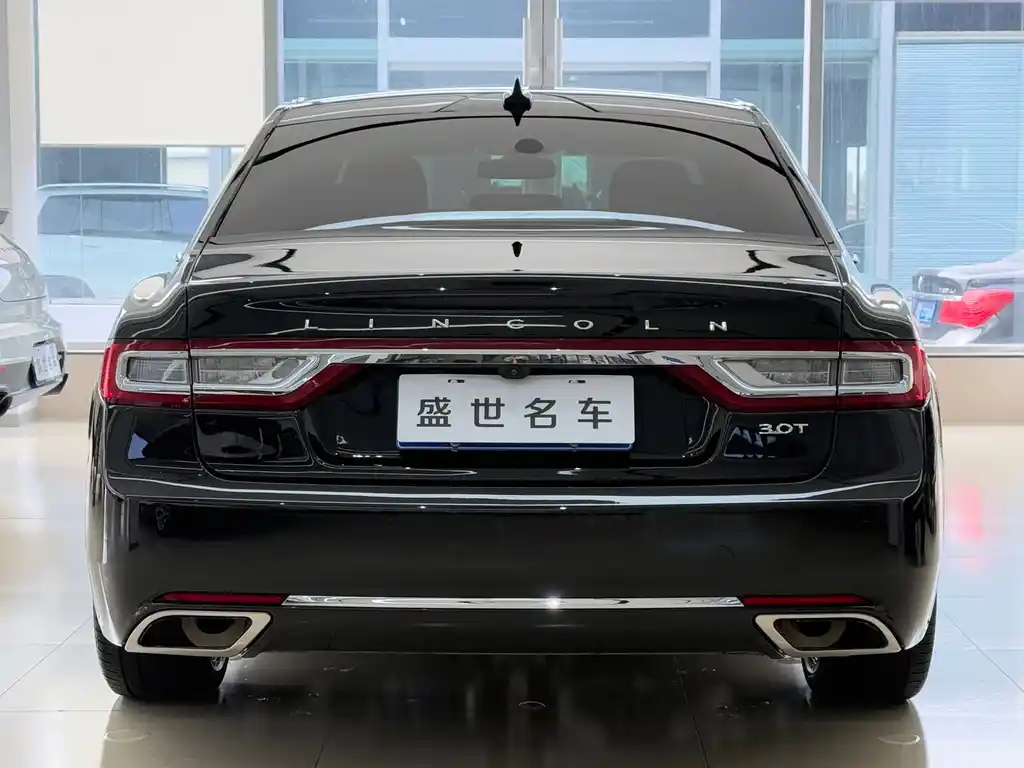 LINCOLN CONTINENTAL 2019
