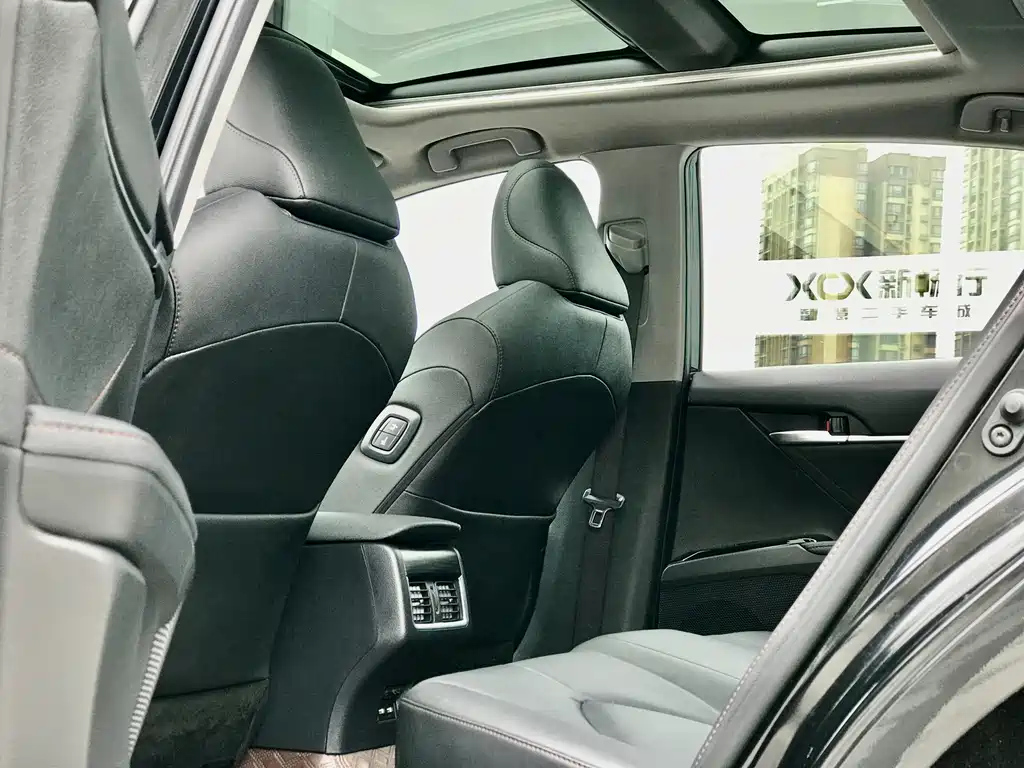 TOYOTA CAMRY 2022