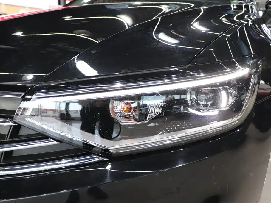 VOLKSWAGEN MAGOTAN 2021
