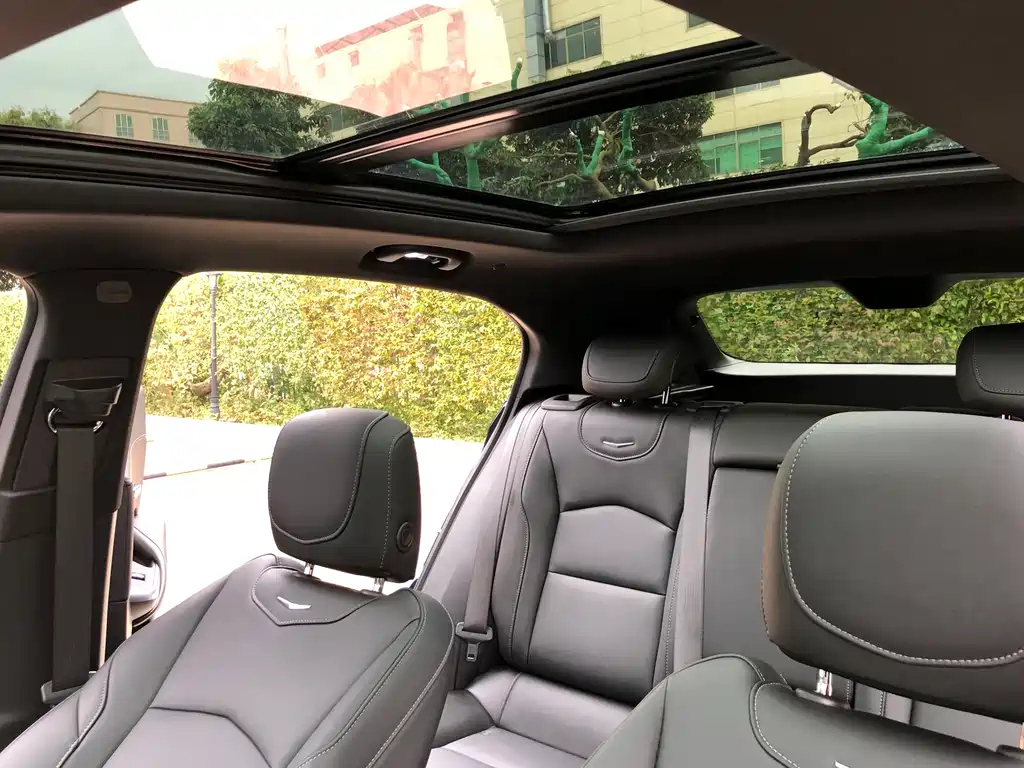 CADILLAC XT4 2021