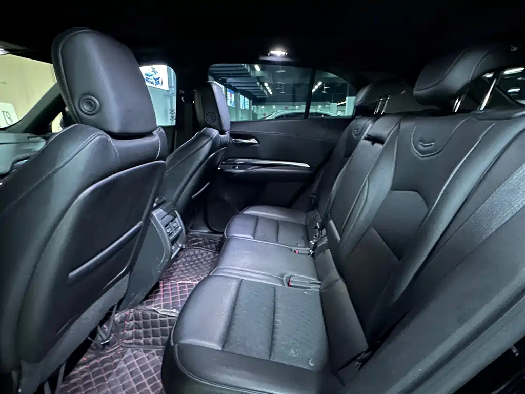 CADILLAC XT4 2021