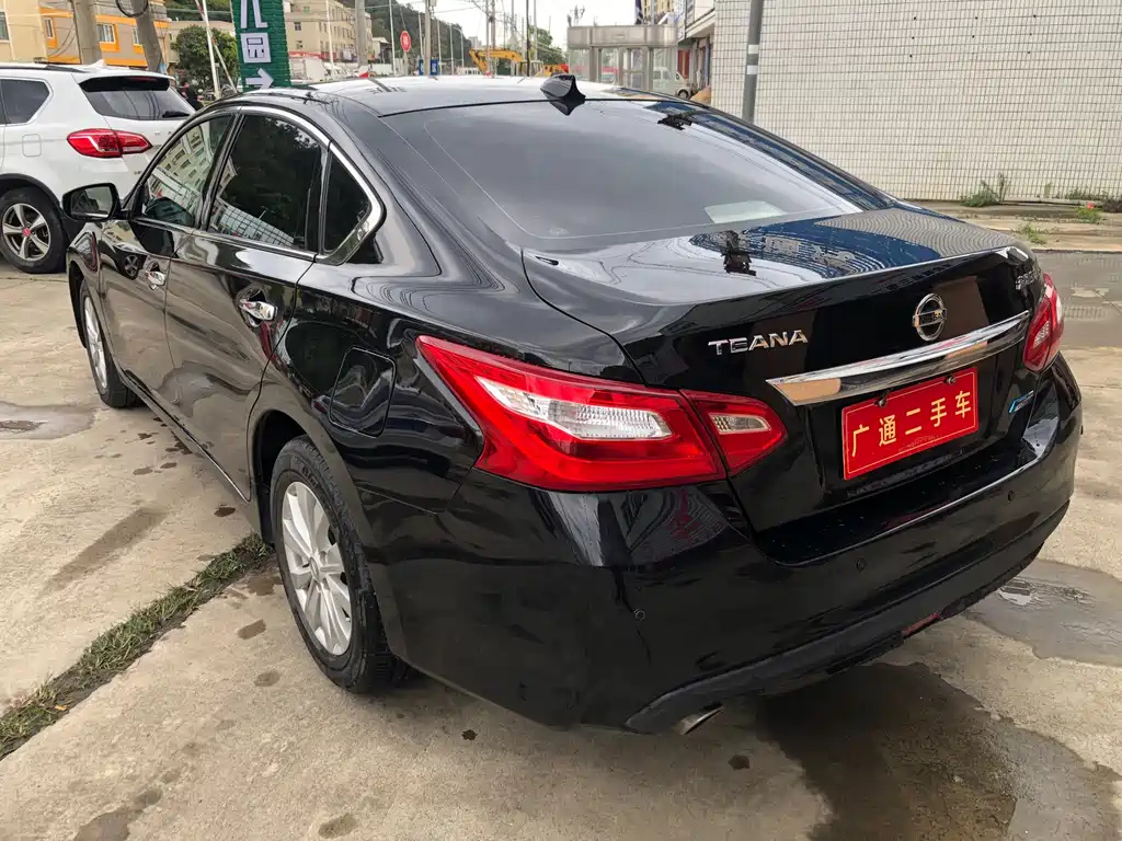 NISSAN TEANA 2018
