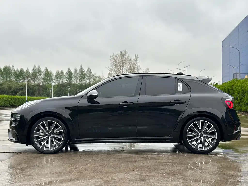 LYNK&CO 02 HATCHBACK 2021