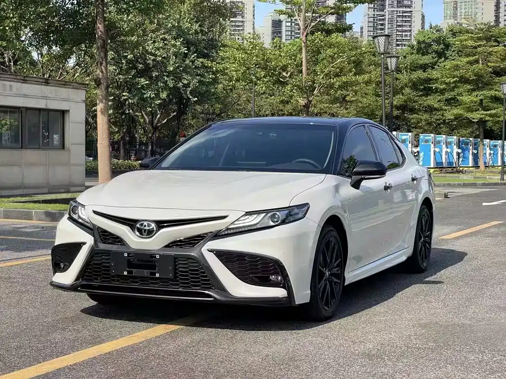 TOYOTA CAMRY 2023
