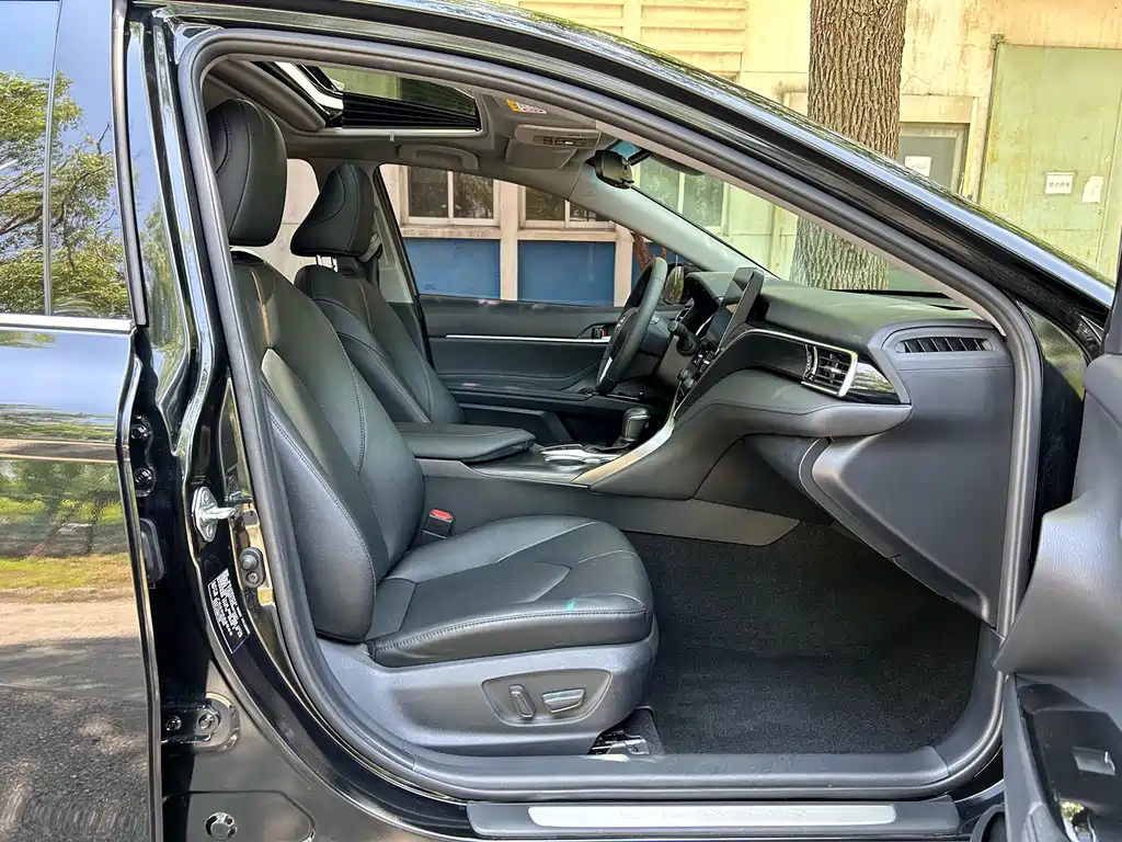 TOYOTA CAMRY 2021