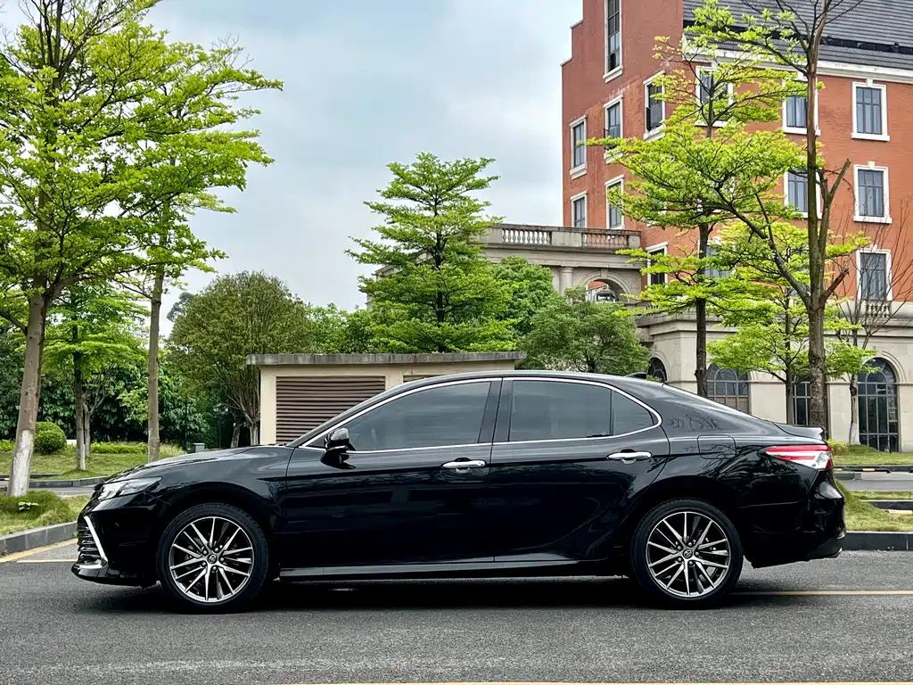 TOYOTA CAMRY 2022