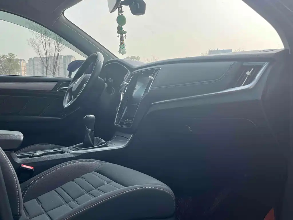 ROEWE RX5 2022