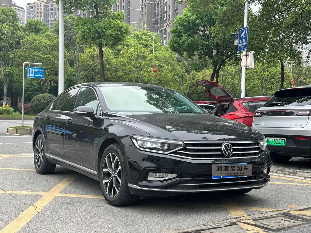VOLKSWAGEN MAGOTAN 2022