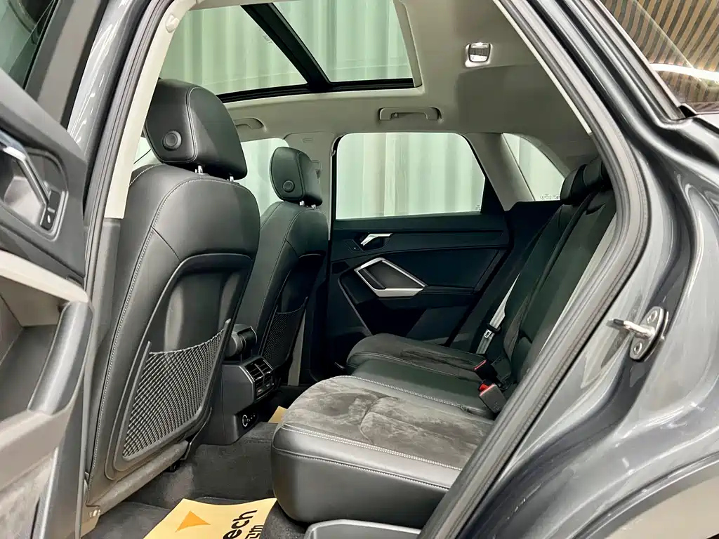 AUDI Q3 2021
