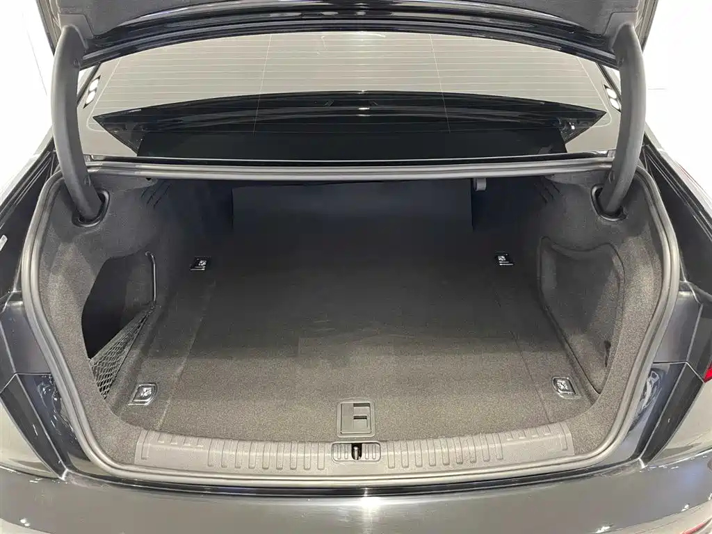 AUDI A6L 2022