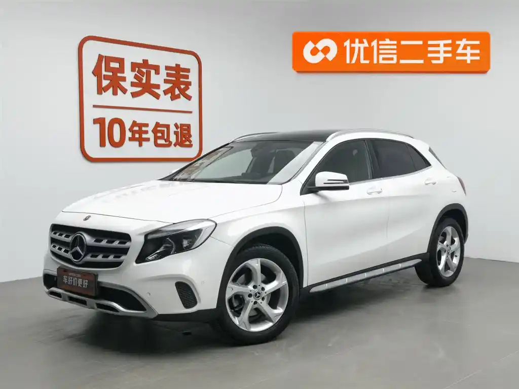 MERCEDES BENZ GLA 2019