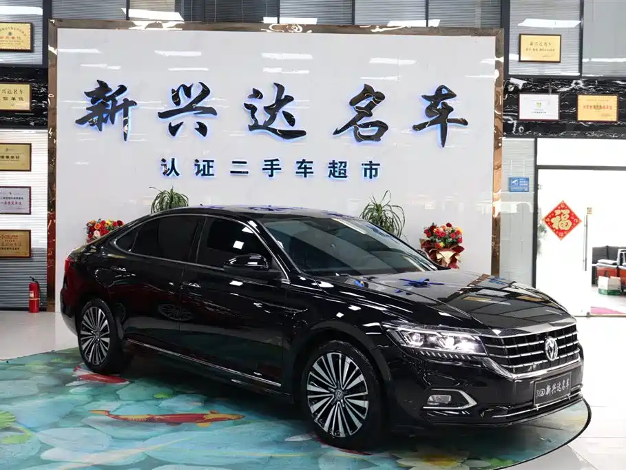 VOLKSWAGEN PASSAT 2020