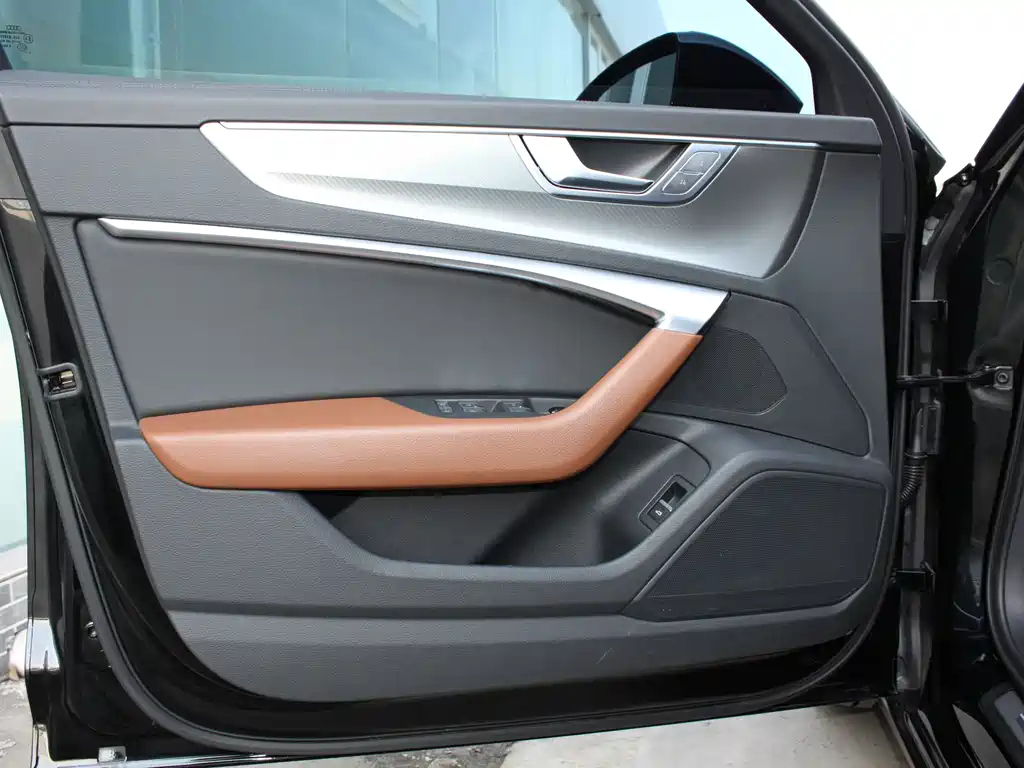 AUDI A6L 2023