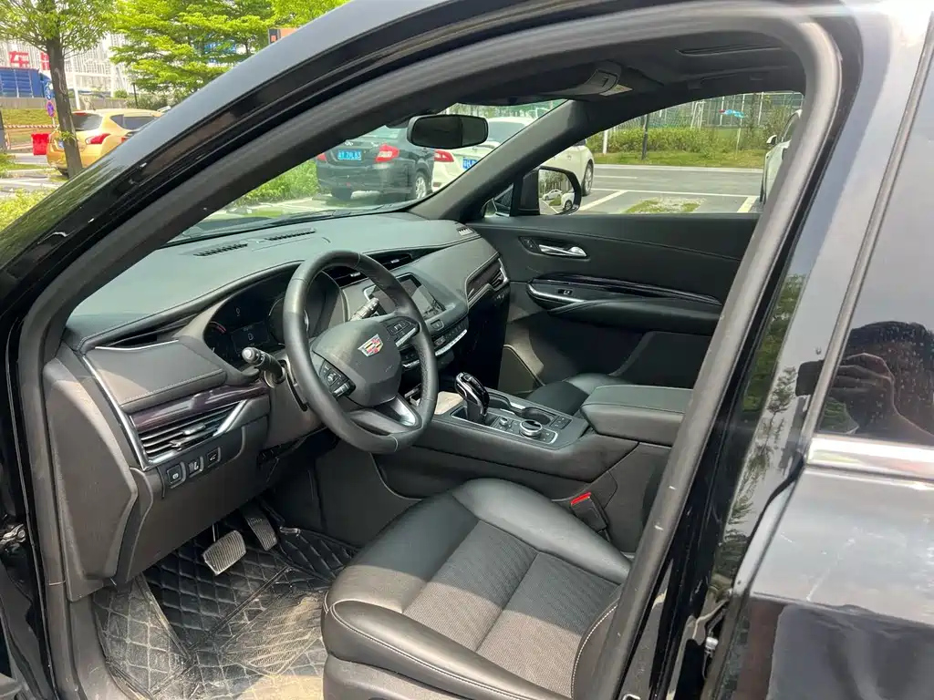 CADILLAC XT4 2022