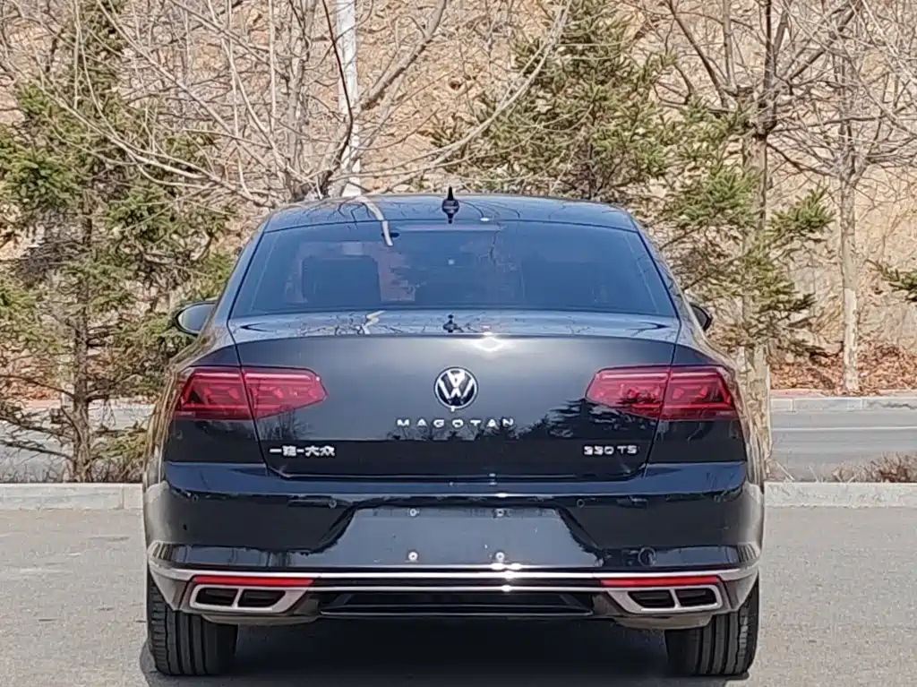 VOLKSWAGEN MAGOTAN 2023