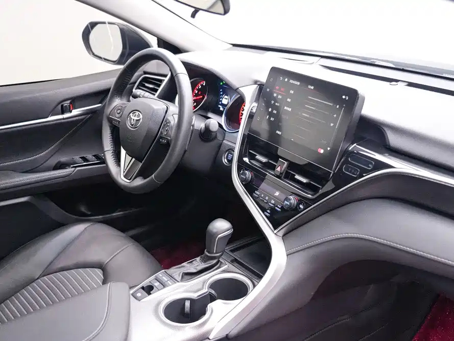 TOYOTA CAMRY 2023