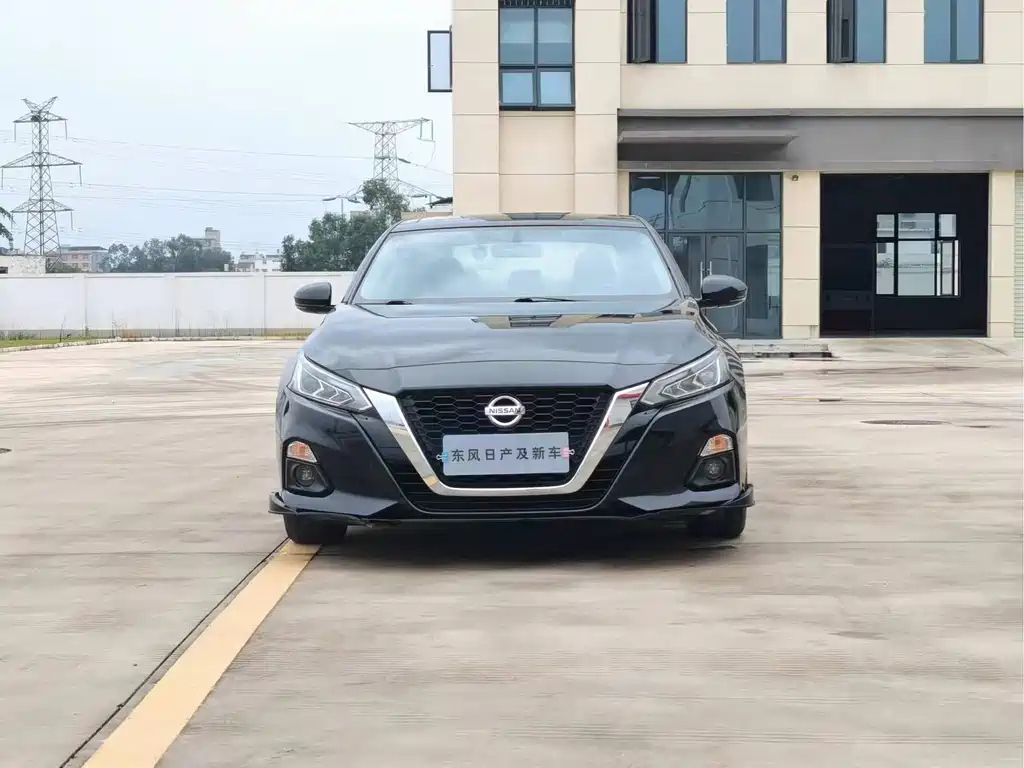 NISSAN TEANA 2020