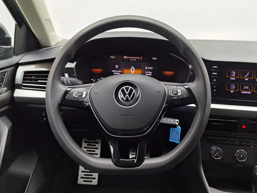 VOLKSWAGEN LAVIDA 2022