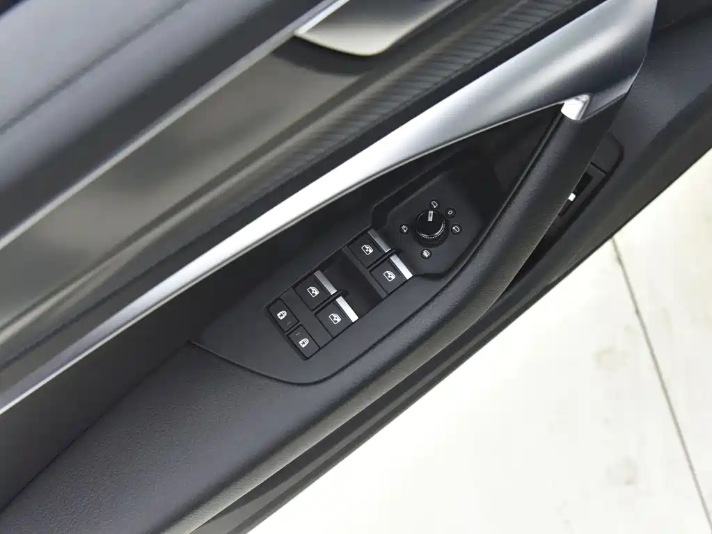 AUDI A6L 2022