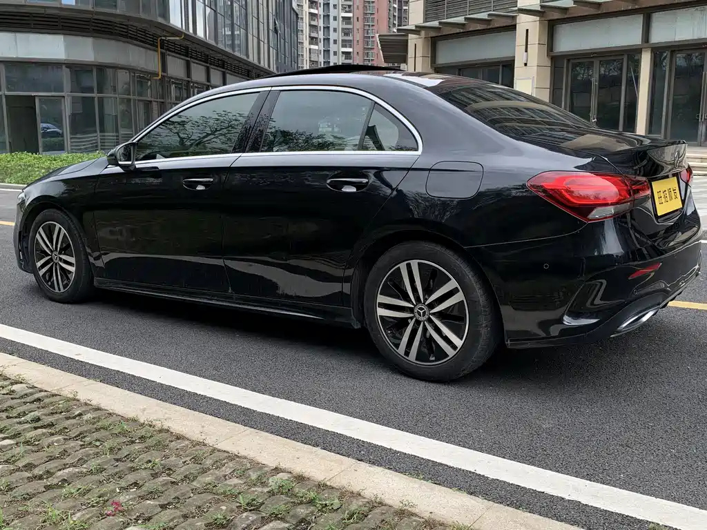MERCEDES BENZ A-CLASS 2019