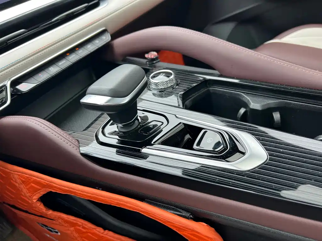 GEELY AUTO MONJARO 2022