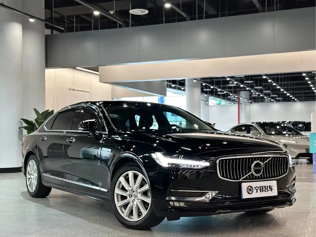 VOLVO S90 2020