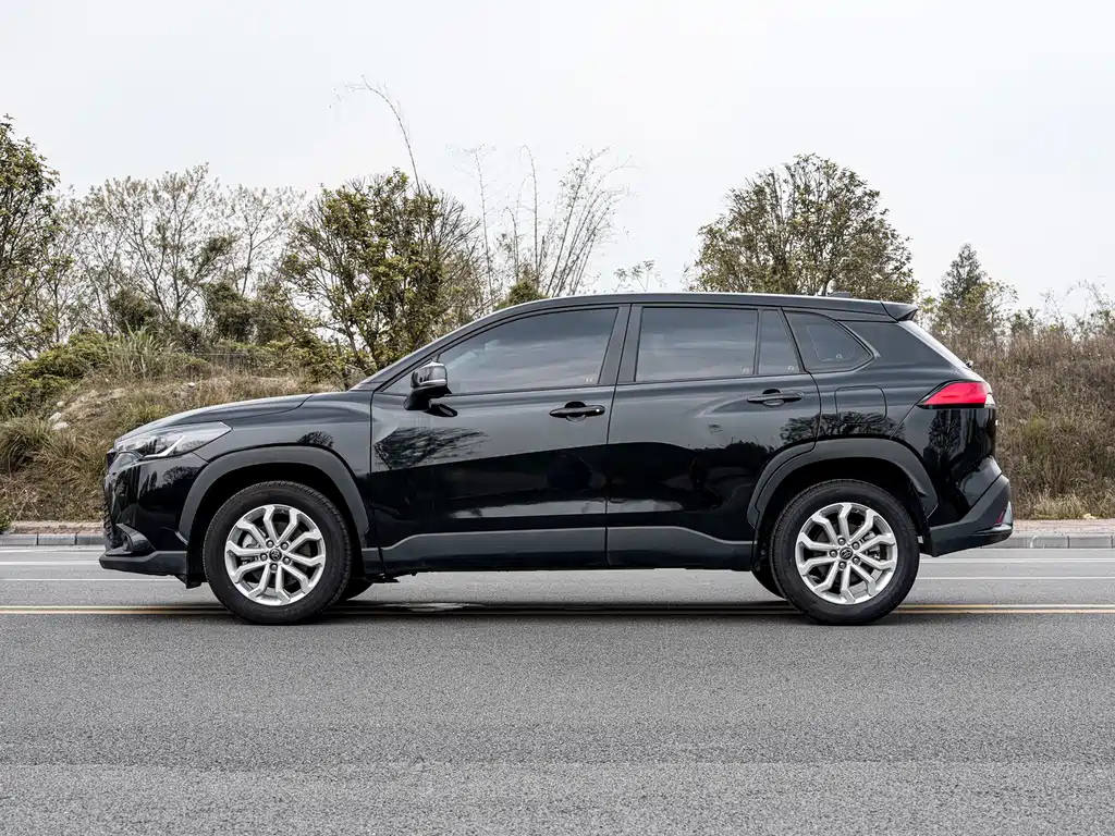 TOYOTA FRONTLANDER 2023