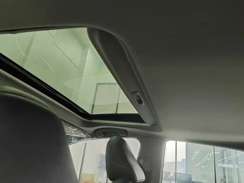 TOYOTA CAMRY 2023