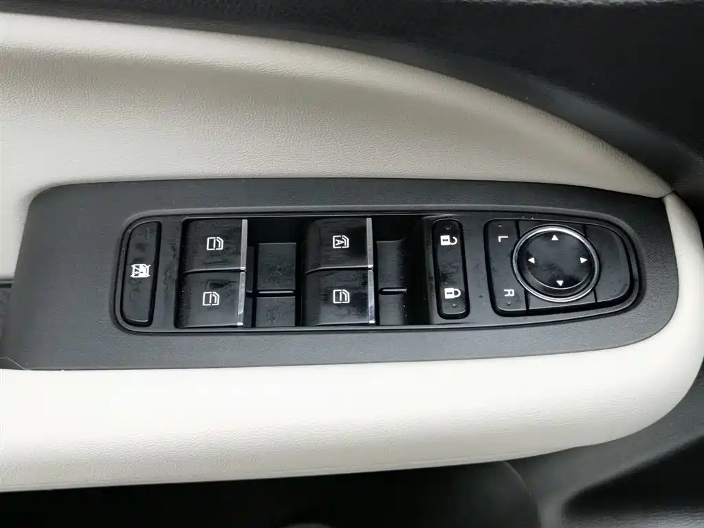 TRUMPCHI M6 2021