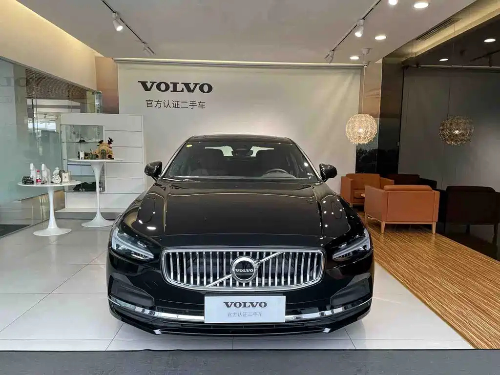 VOLVO S90 2021