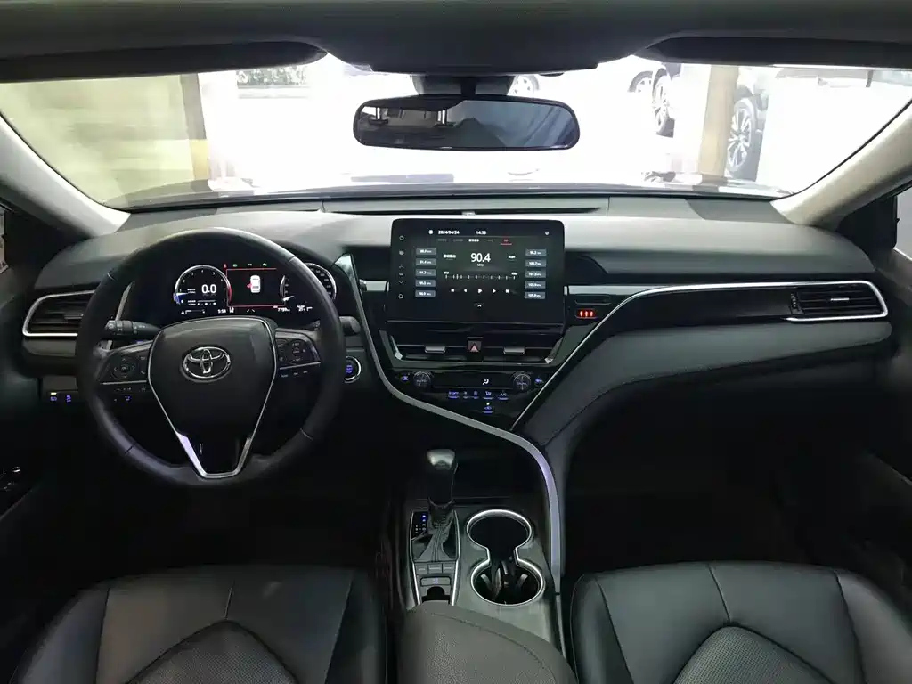 TOYOTA CAMRY 2021