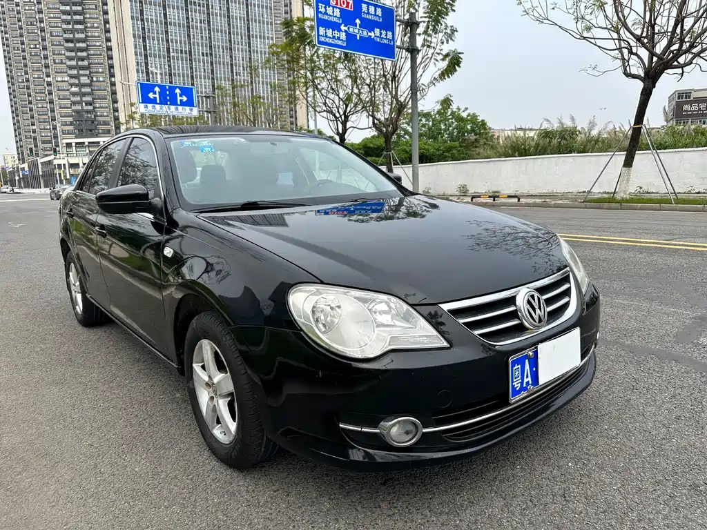 VOLKSWAGEN BORA 2010