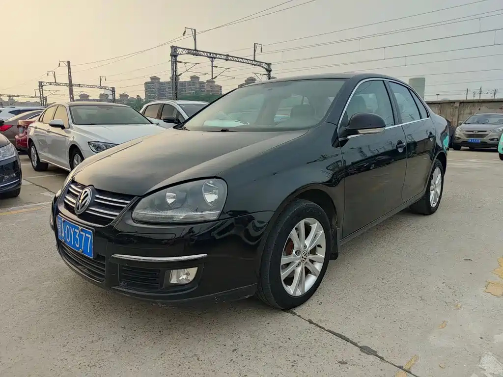 VOLKSWAGEN SAGITAR 2011